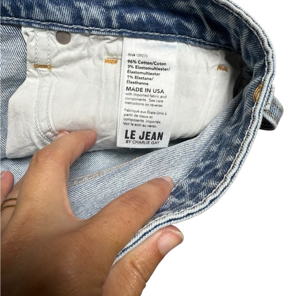 Le Jean by Charlie Gay Distressed Denim Shorts Size 28 Medium Wash - Picture 3 of 5